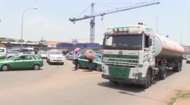Nigeria's labor unions suspend industrial action over economic hardship