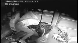 Coach driver fights passenger because he won't stop smoking