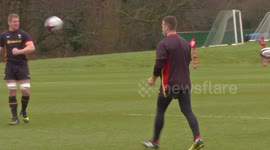 Gareth Davies training with Wales Rugby Team