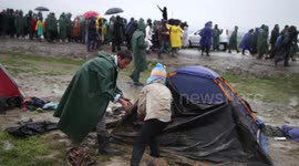 Idomeni's refugees protest demanding the opening of the Macedonian border