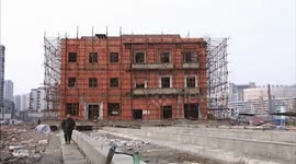 武汉百年建筑平移滑行90余米