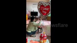 Woman's birthday surprise for boyfriend goes awry as balloon carrying $250 FLIES OFF