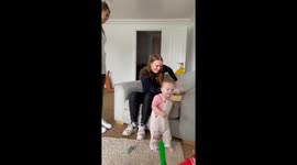 Surprise for a surprise: BFFs overcome with joy after revealing their pregnancies to each other