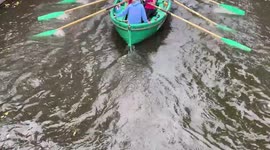 Historical canal race takes place in Amsterdam