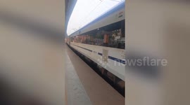 Cop to the rescue! Alert policeman rushed to save man who slipped while boarding train in eastern India