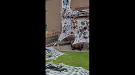 Halloween-mad mum decorates house a month before the spooky day with huge spider in front garden Part 2/2