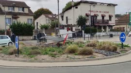 Roundabout decoration: Plane. Paris suburb, Aerodrome de Saint-Cyr-l'École. 14 oct 2023