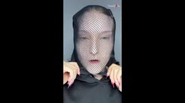 Gifted makeup artist rings in Halloween month with a STRIKING 'Siren' look