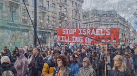 Birds' eye view as thousands of pro-Palestine protesters pass through Oxford Circus