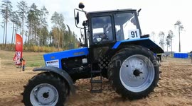 Belarusian tractor industry celebrates 70th anniversary with tractor show