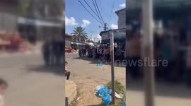 Hundreds queue for dwindling supplies in Gaza
