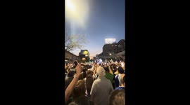 Buenos Aires unites in song: solidarity for Israel amidst Gaza-Israel conflict