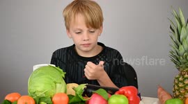 Schoolboy who only ate chocolate bars and Nutella his whole life is cured by hypnosis