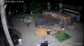 Daughter Gets Up at Wee hours to Help Mother Peel Corn in Jiangsu, China