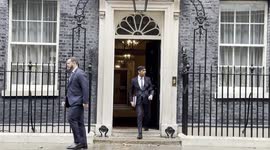 Rishi Sunak leaves 10 Downing Street ahead of PMQs