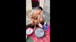 Father shows clever hack to clean baby bottles