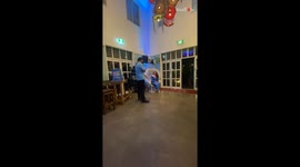 Man dedicates heartfelt speech to partner before proposing to her on her 30th birthday