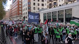 10,000s march in support of Palestine in London
