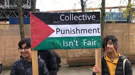 Manchester city centre Piccadilly Gardens 22nd October 2023 Manchester, UK. Demonstration or protest in support of Palestine