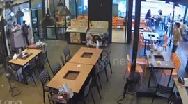Pregnant woman goes into labor at restaurant but tells waiter she will be back to finish her meal