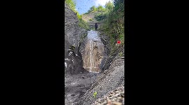 Daring motorbike climb ends in thrilling escape