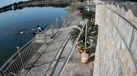 Quick-thinking Chinese neighbour uses bamboo stick to save drowning woman from river