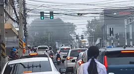 Dense fog blankets roads as cold season approaches in Thailand