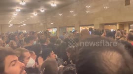 US: Hundreds Of Protesters Storm NYC Grand Central To Demand Israel-Hamas Ceasefire 3