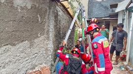 Man who fell into 6-metre-deep water pump rescued by firefighters in Indonesia