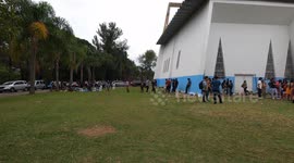 Nesta quinta-feira, 2 de novembro de 2023, feriado nacional do Dia dos Mortos, a comunidade Boliviana que vive no Brasil  foram visitar os túmulos de seus entes queridos no cemitério de Cachoeirinha, zona norte de São Paulo.