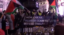 Pro-Palestine protest and vigil in central London on 4 November 2023 - Piccdilly Circus