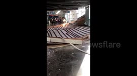 Ceiling collapse at Chinese hospital leaves 1 injured