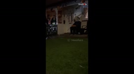 Man dresses up as Michael Myers to scare trick-or-treaters in classic Halloween prank