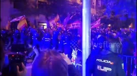 Spain: Anti-Gov’t Protesters Clash With Police Second Night In Row In Madrid 3