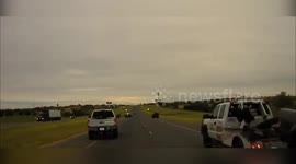 Five Illegal Immigrants Apprehended, Driver Arrested In High-Speed Pursuit In Webb County, TX, USA