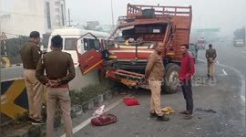 3 vehicles collided due to high speed on Moradabad-Lucknow highway, Northern India