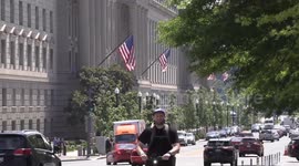 U.S. economist refutes reports of