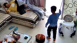 Young daredevil in China shocks grandma by bringing home 2-metre snake