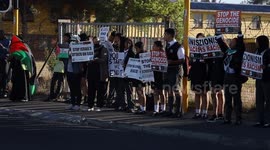School kids in Cape Town hold rally in support of Palestine