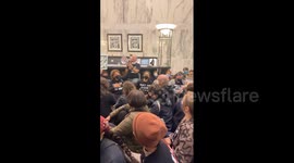 US: Jewish ‘Ceasefire Now’ Protesters Occupy Oakland Federal Building In California 6