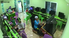 Heartwarming moment young gamer celebrates winning race
