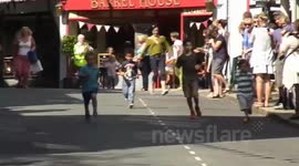 The Orange Race, Totnes