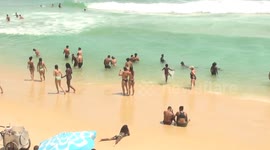 Record-breaking heatwave sweeps across Brazil, bringing crowds to the beach and raising public health concerns