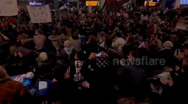 Controversial 'from the river to the sea' chants at pro-Palestinian sit-in at Amsterdam's Schiphol Airport