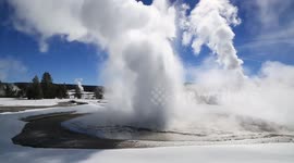Sawmill Geyser Ignites Yellowstone with Dynamic Eruption Display In WY, USA