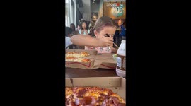 'IT'S SO GOOD!' - Foodie girl is beyond charmed after tasting her favorite pizza