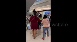 Philippines: Shoppers Flee At Shopping Mall In Davao City After M6.7 Offshore Earthquake 2