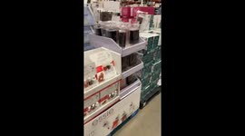 Advertisement Gives Guy the Creeps