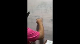 Artist paints stunning hyper-realistic oil painting