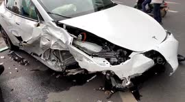 Tesla collides with 11 cars, injuring 3 in southern China